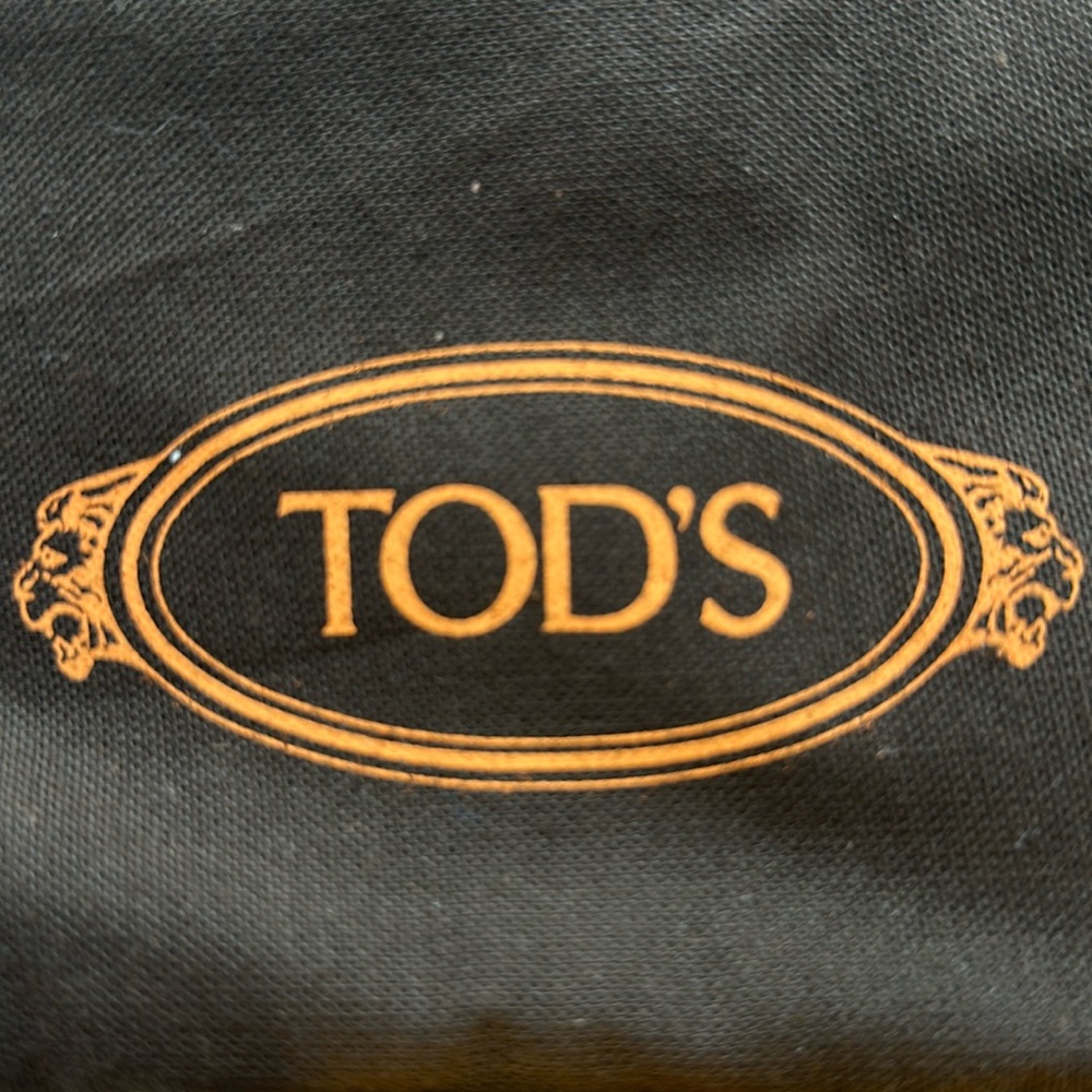 Brand new/NEVER worn! Tods driving moccasin.